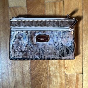 Michael Kors wristlet